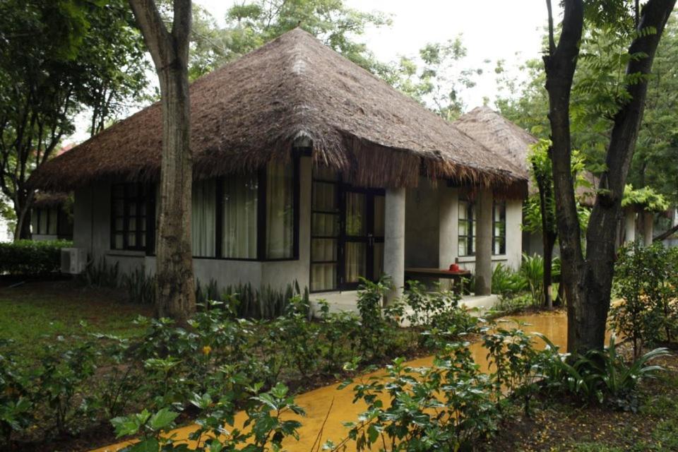 Casuarina Resort Cha-Am Exterior photo